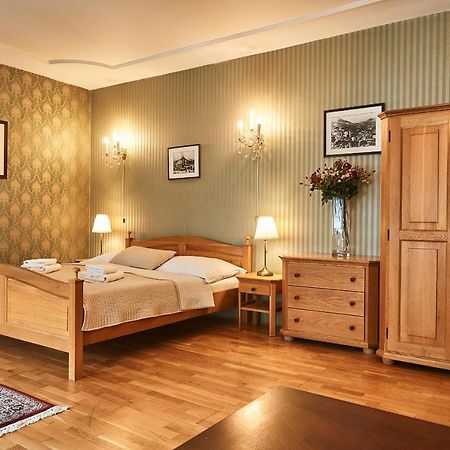 Hôtel Salamander à Banská Štiavnica Extérieur photo