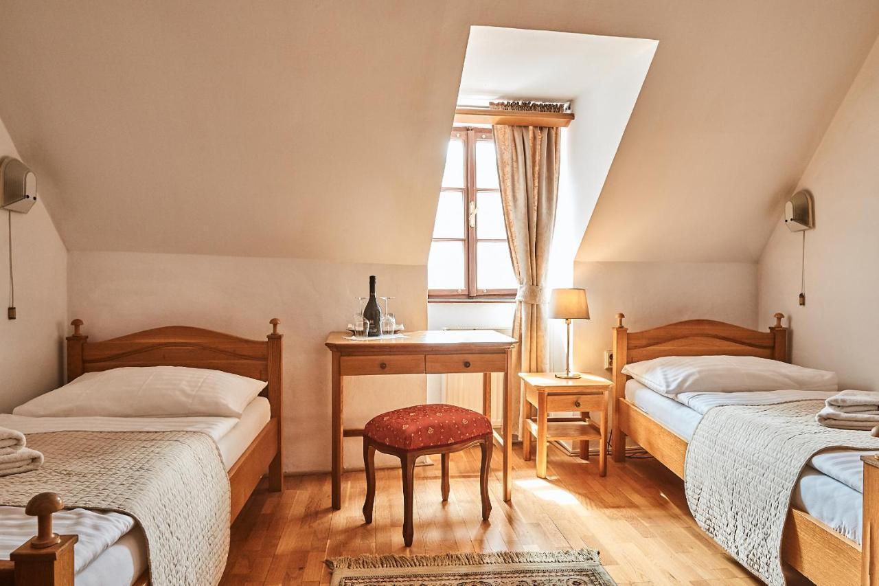 Hôtel Salamander à Banská Štiavnica Extérieur photo