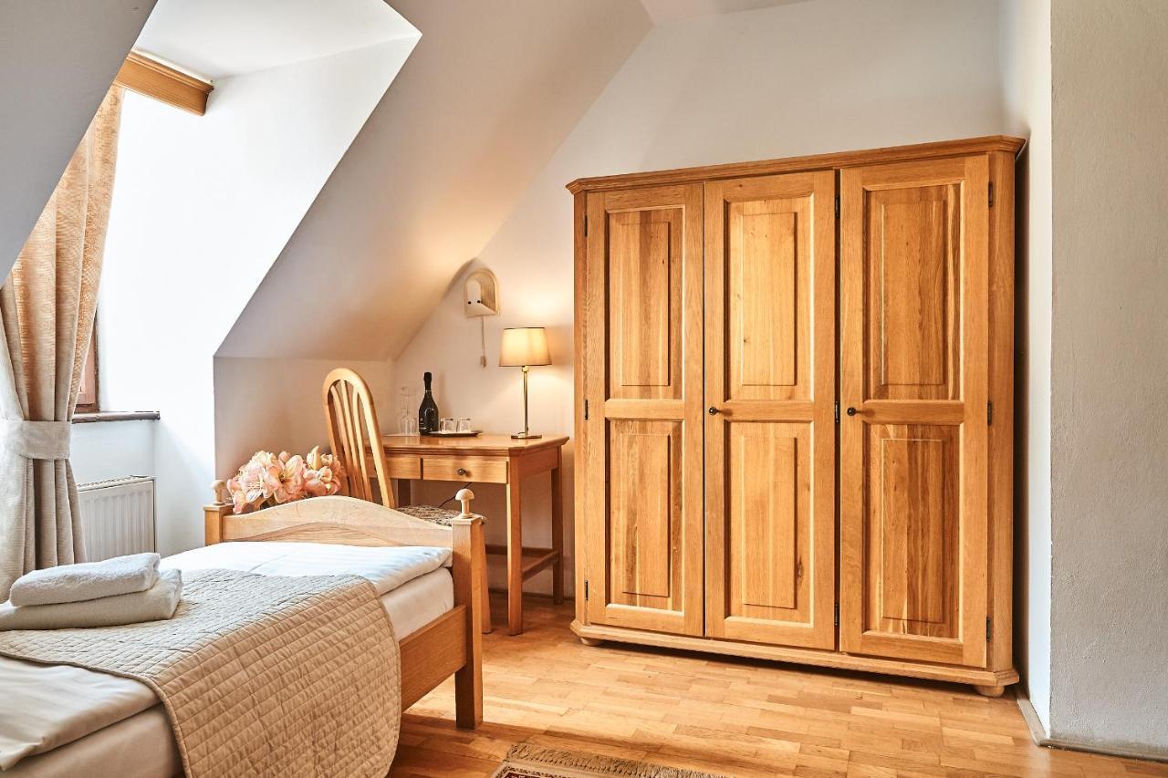 Hôtel Salamander à Banská Štiavnica Extérieur photo