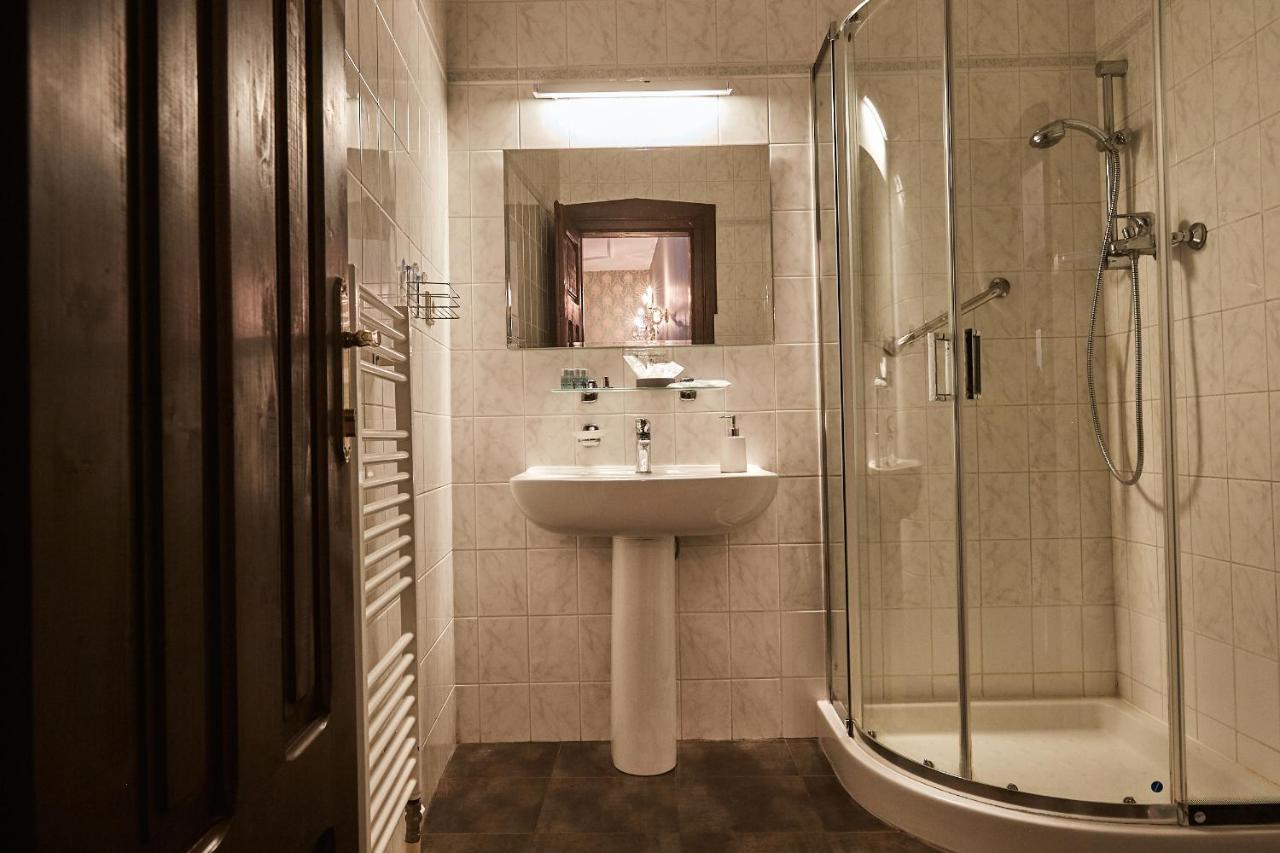 Hôtel Salamander à Banská Štiavnica Extérieur photo