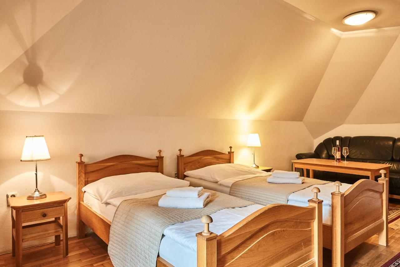 Hôtel Salamander à Banská Štiavnica Extérieur photo