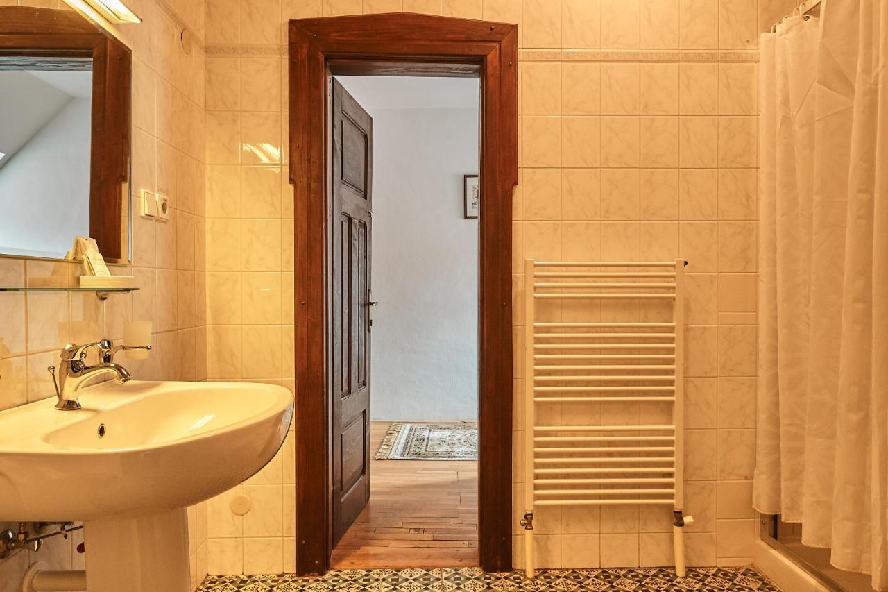 Hôtel Salamander à Banská Štiavnica Extérieur photo