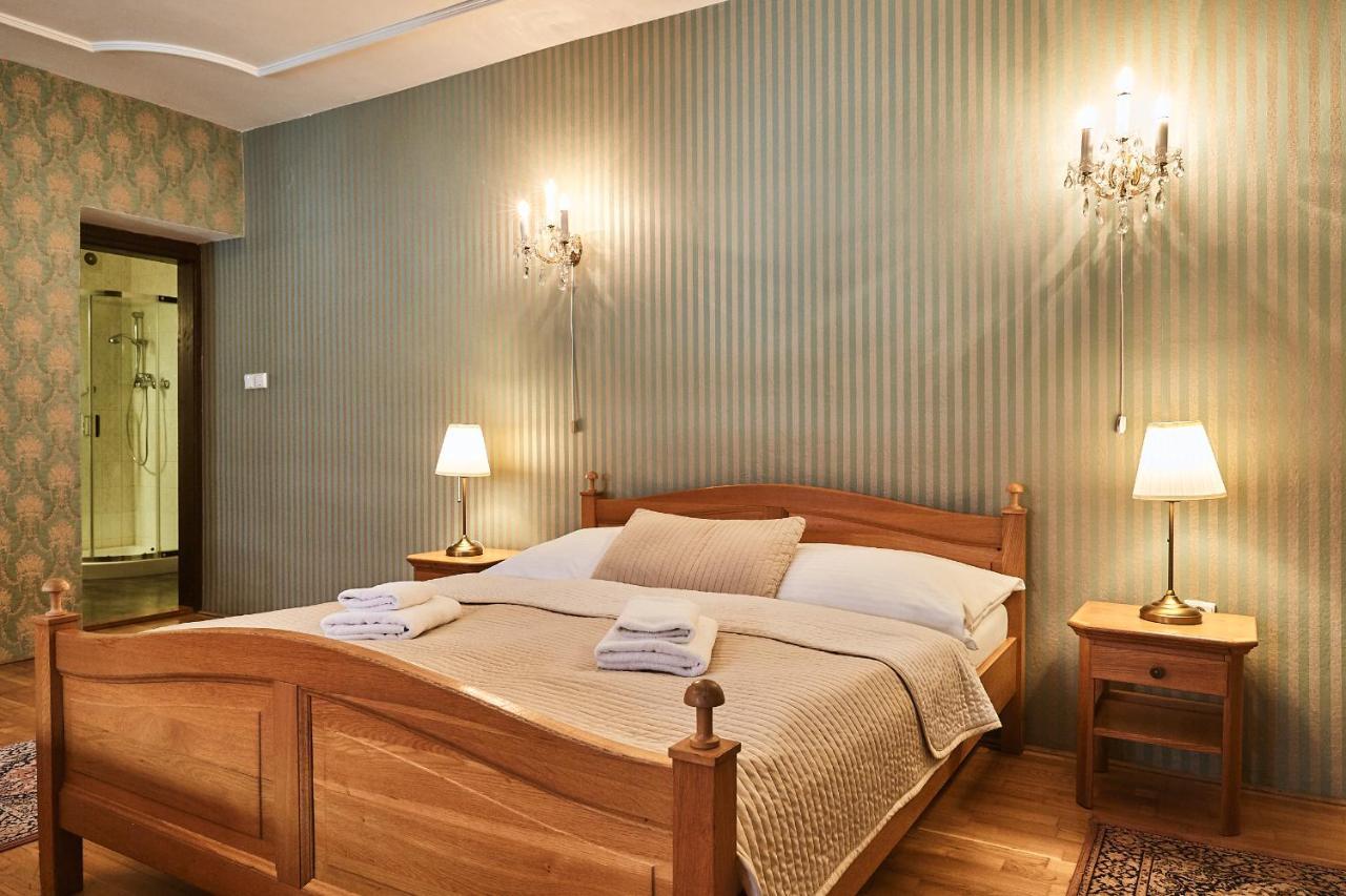 Hôtel Salamander à Banská Štiavnica Extérieur photo