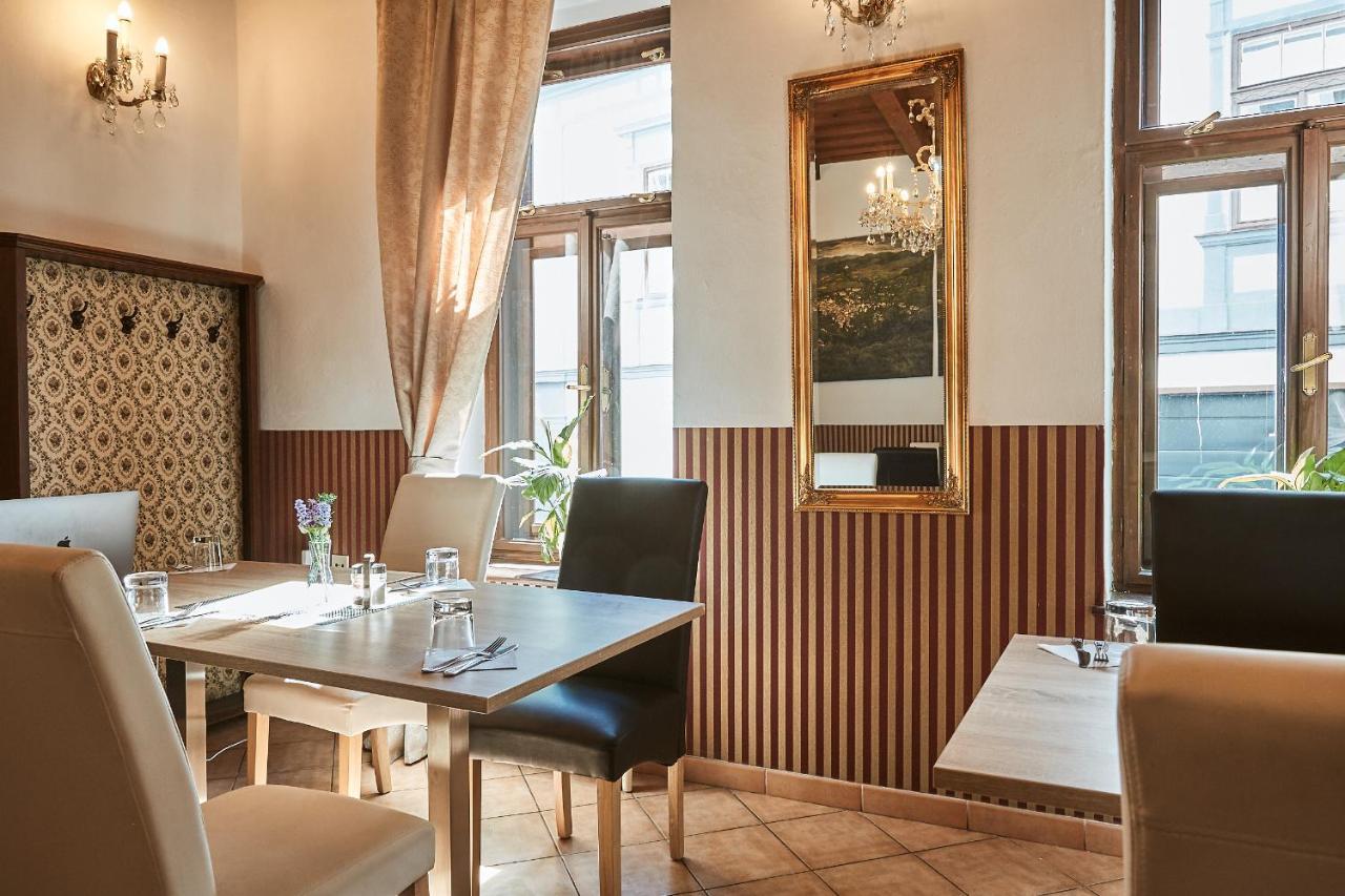 Hôtel Salamander à Banská Štiavnica Extérieur photo